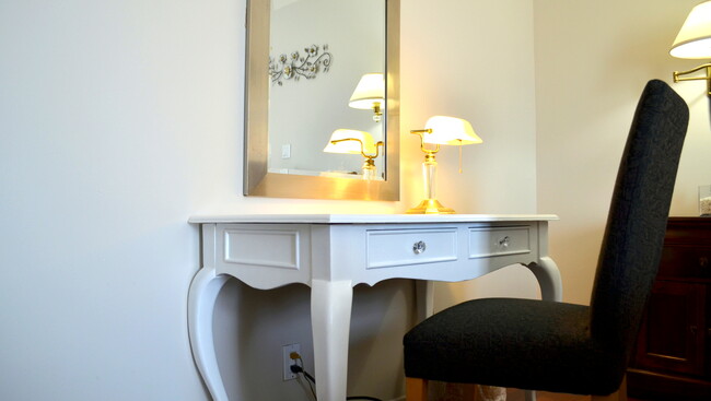 Bedroom 1 desk area - 813 15th St