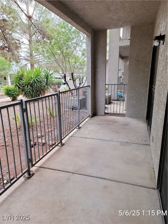 Building Photo - 2815 Blue Bonnet Dr