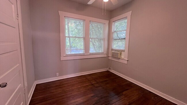 Building Photo - Updated Vintage Vibes Just Minutes from Do...