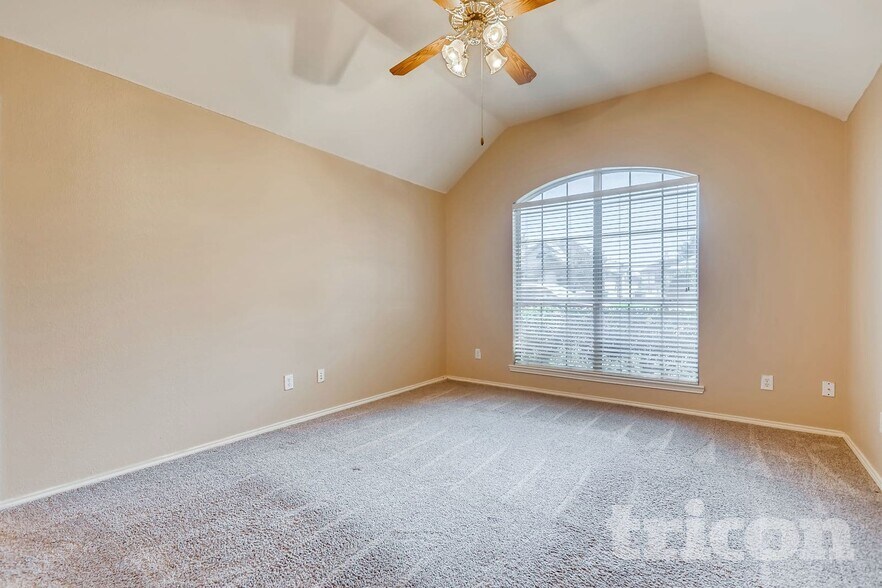 Building Photo - 1801 Pecan View Dr