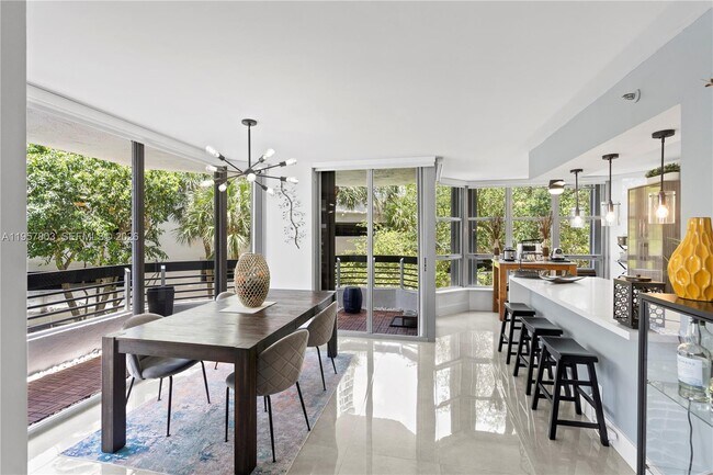 Building Photo - 3600 Mystic Pointe Dr