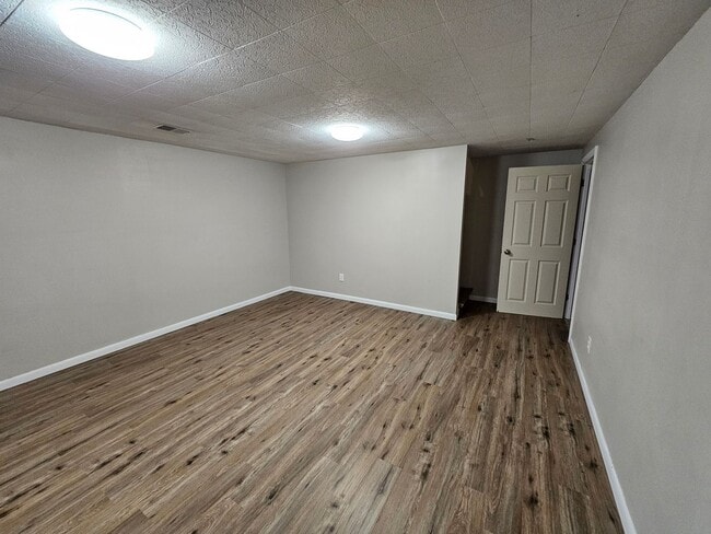 Building Photo - 4149 Clarendon St