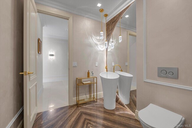 Building Photo - 55 Coves Run