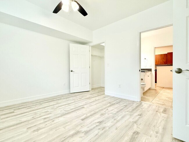 Building Photo - Urban living at its best – 2Bedroooms / 2Baths condo at Grande Downtown Orlando!