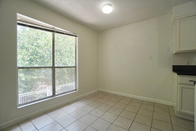 Building Photo - 2906 Sweeney Ln