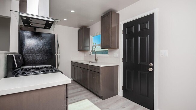 Building Photo - Upgraded 1 Bed, 1 Bath in National City!