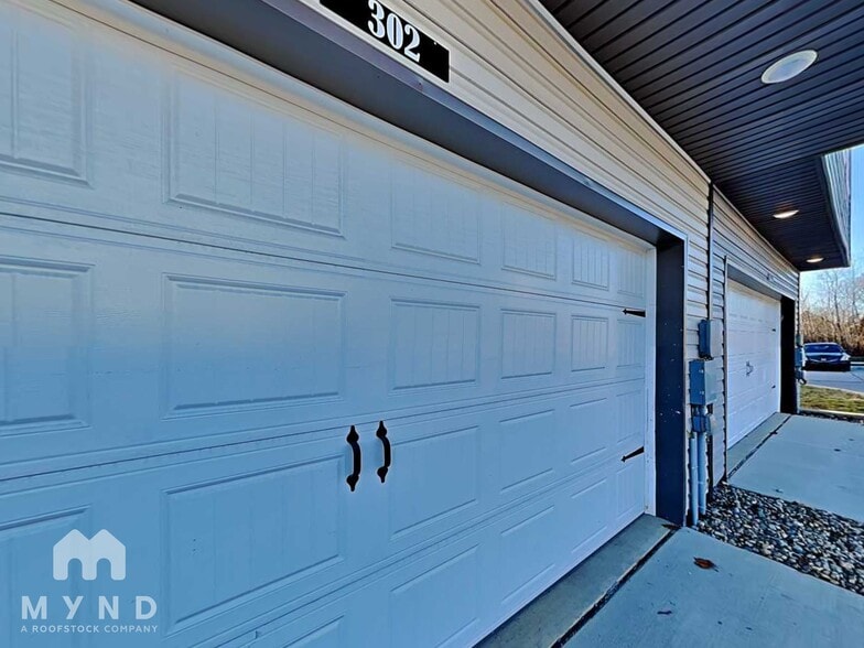 Building Photo - 302 Negri Ct