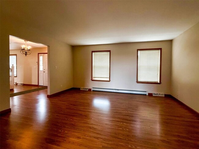 Building Photo - 10 Ashlyn Dr