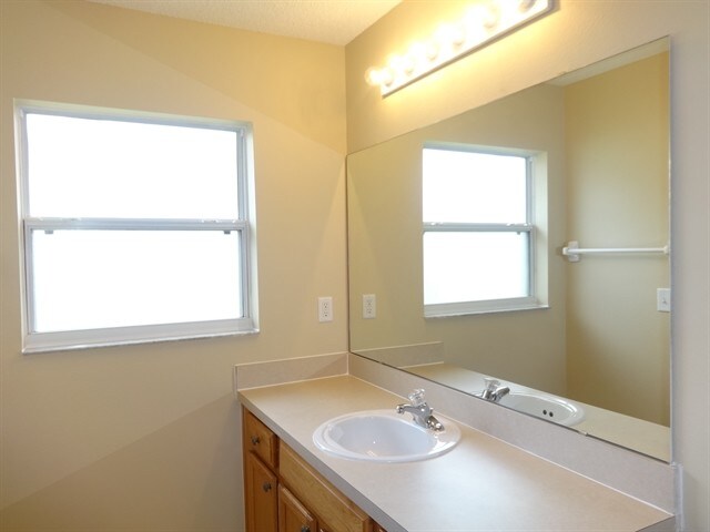 Building Photo - 13404 Silver Leaf Cir