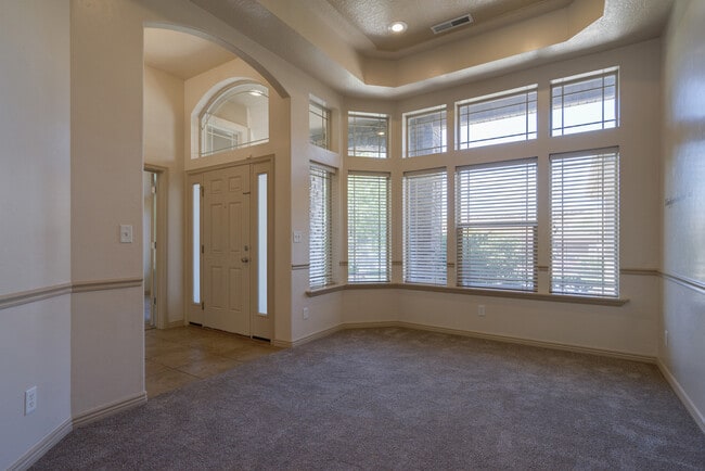 Building Photo - 4 Bedroom in The Knolls at Little Valley