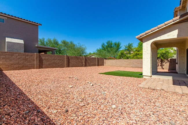 Building Photo - SPACIOUS 4BR/3BA in Peoria!