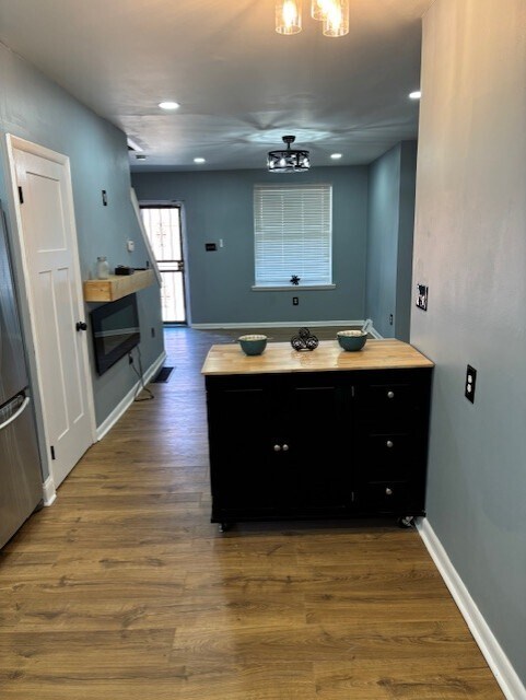 Building Photo - 1422 N Conestoga St