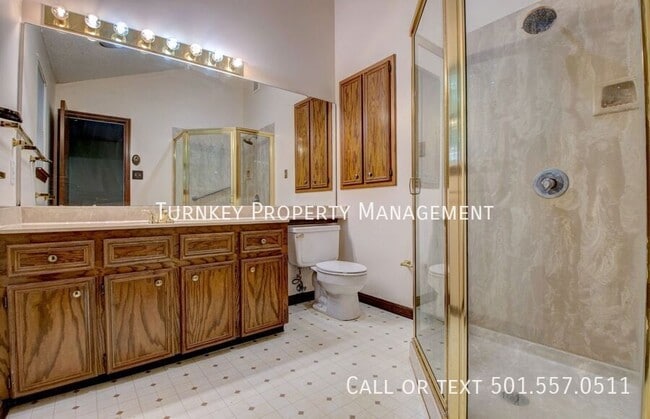 Building Photo - 811 Cedar Ridge Dr