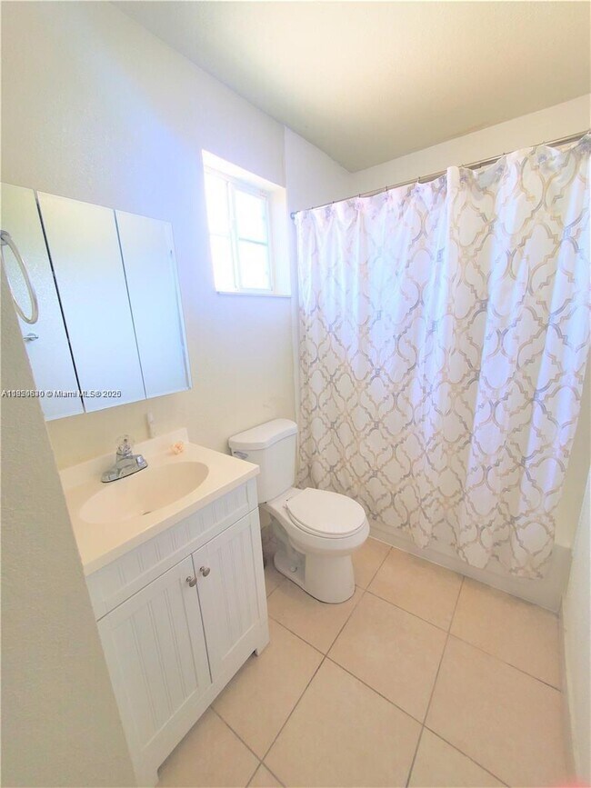 Building Photo - 15250 SW 134th Pl