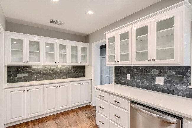 Building Photo - 1200 Aggie Ln