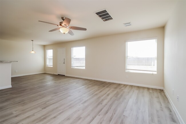 Building Photo - 22014 Grand Majestic Dr