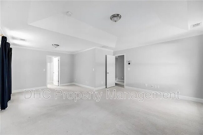 Building Photo - 1765 Stoney Creek Dr SE
