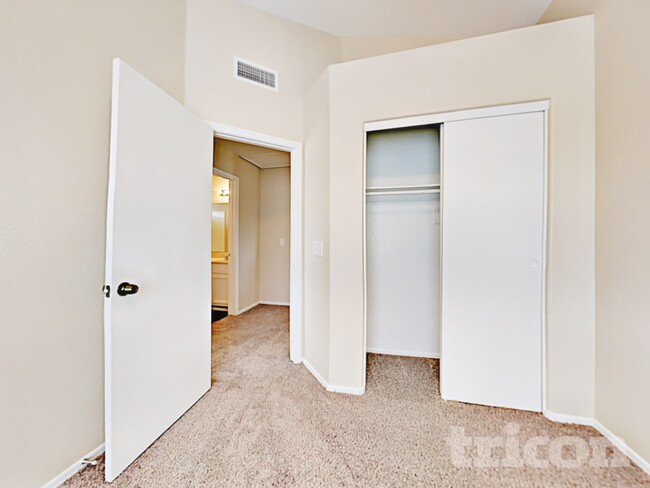 Building Photo - 8668 W Hubbell St