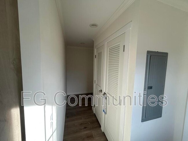 Building Photo - 119 Bobbys Loop