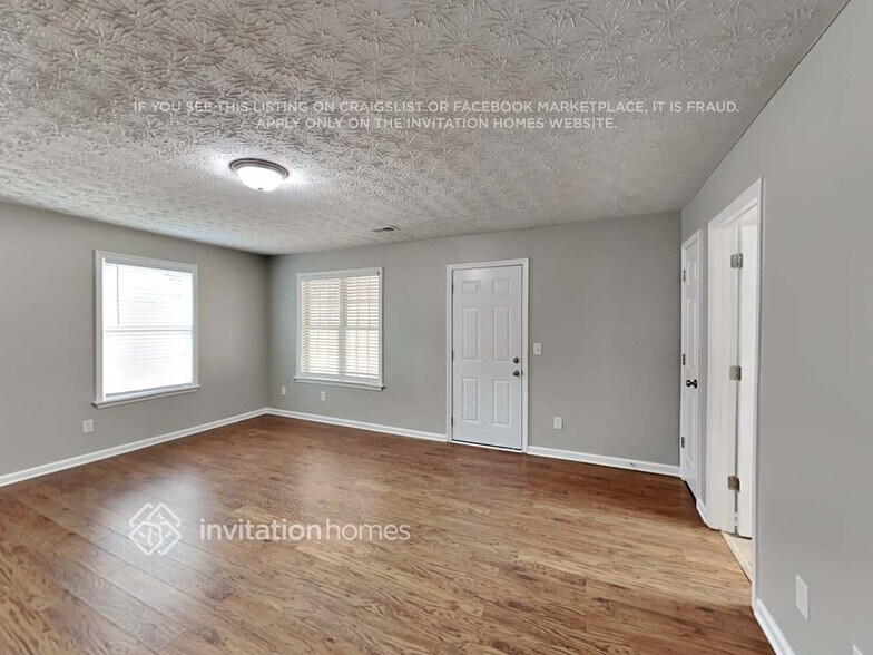 Building Photo - 5200 Gable Ridge Way