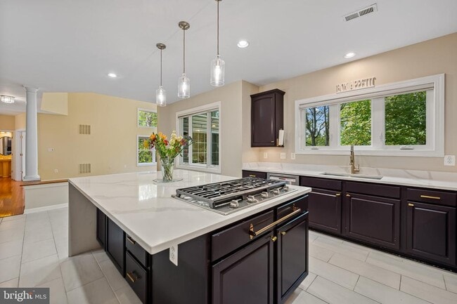 Building Photo - 306 Nova Ct