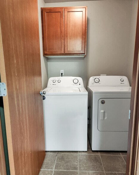 Building Photo - 199 Goldmyer Dr