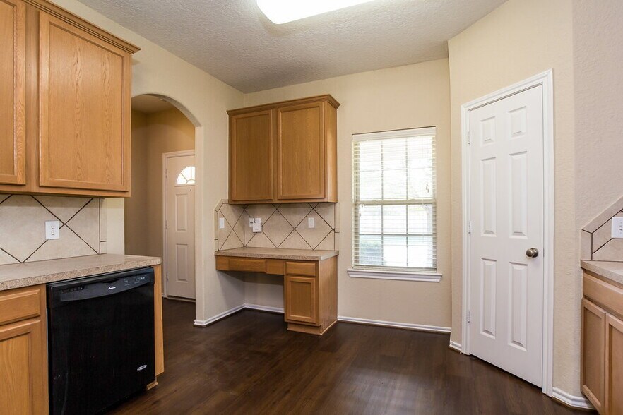 Building Photo - 3702 Primrose Trace Ln