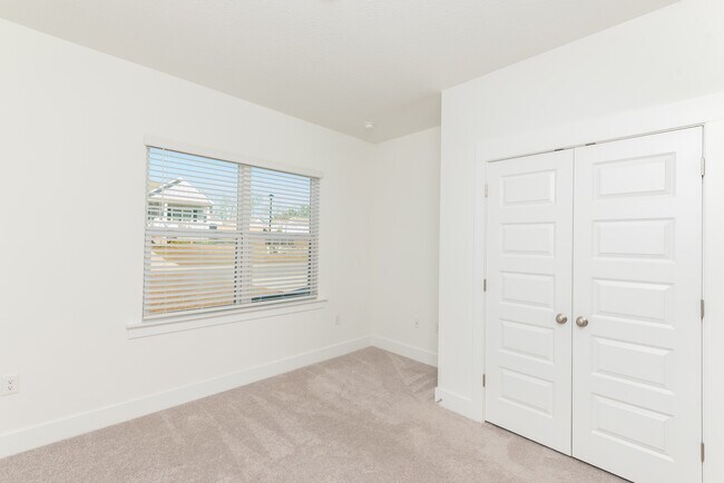 Building Photo - 1938 Westhill Dr