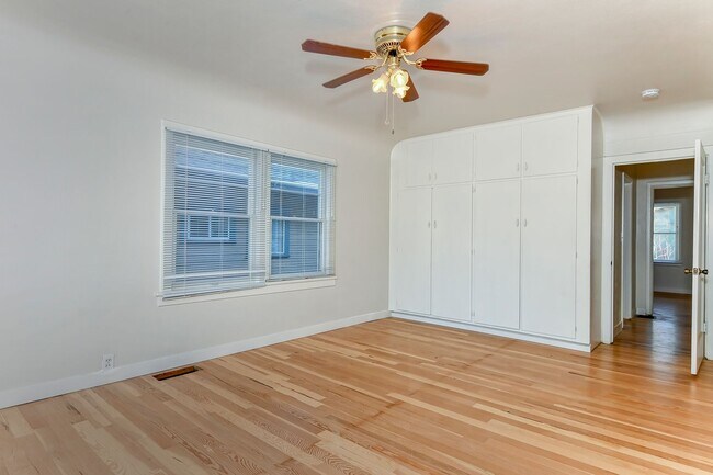 Building Photo - Coveted Northend Location! Spacious 5 bedr...