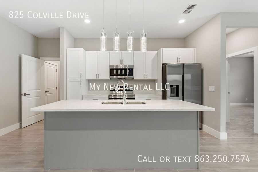 Building Photo - 825 Colville Dr