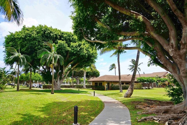 Building Photo - Rare Haleakala Gardens Top Floor Corner Un...