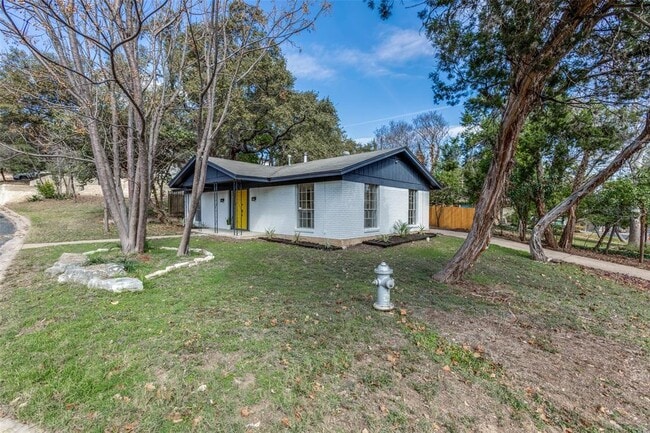 Building Photo - 400 Cherry Hill Dr