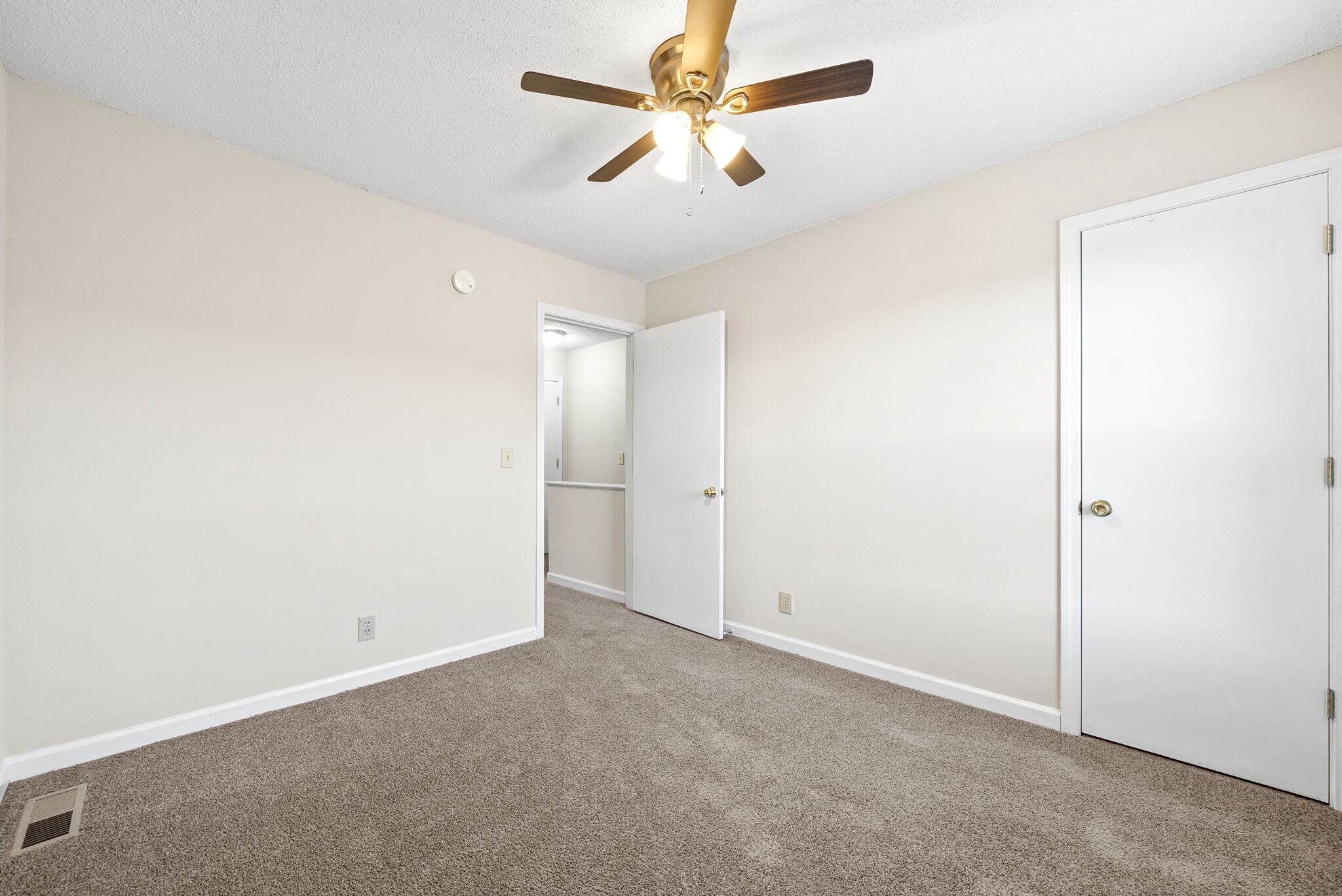 Building Photo - 2303 Raleigh Ct