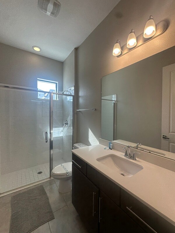 Building Photo - 240 Villa Domani Ct