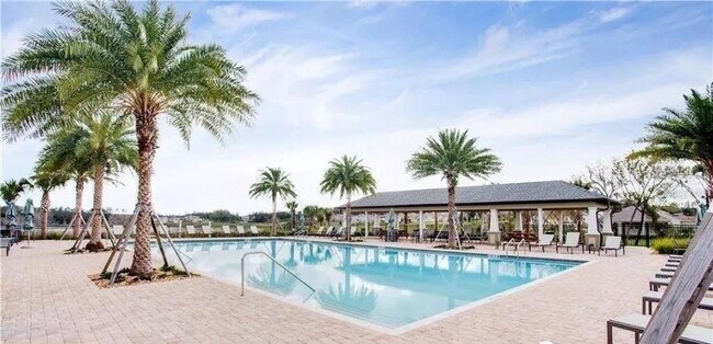 Building Photo - Gorgeous brand new house 4 bedrooms 3.5 bathrooms lake view