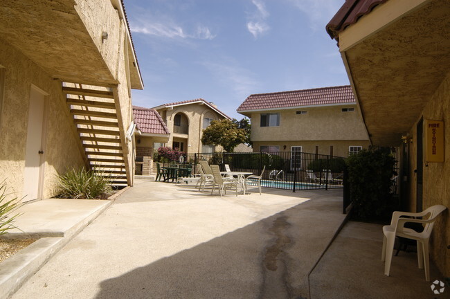 Building Photo - Casa Del Sol
