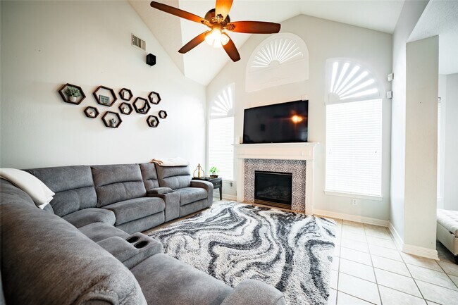 Building Photo - 5810 Misty Island Ct