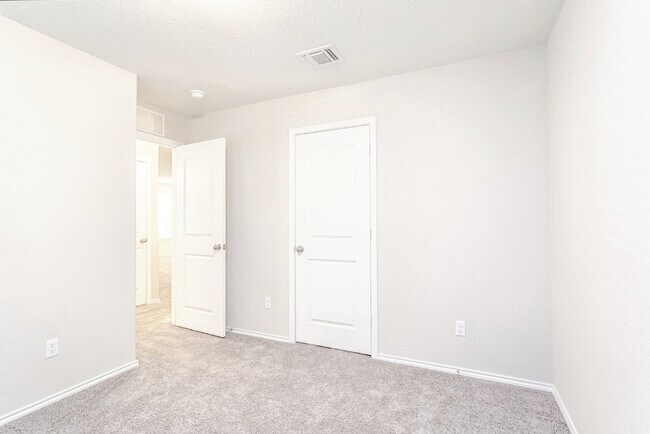 Building Photo - 632 Reinhardt Blvd