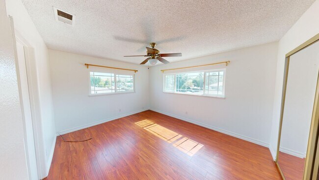 Building Photo - Cozy 3B2B located in a convenient area in Chino Hills!