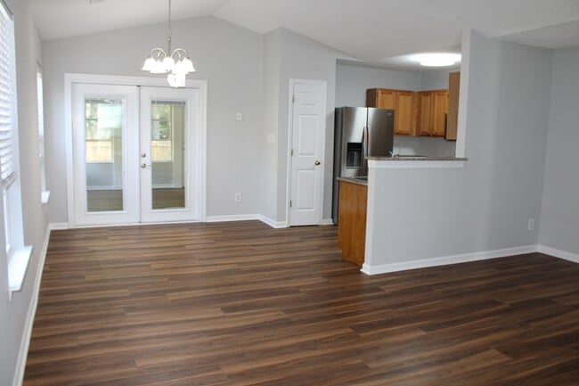 Building Photo - 312 Evening Star Dr