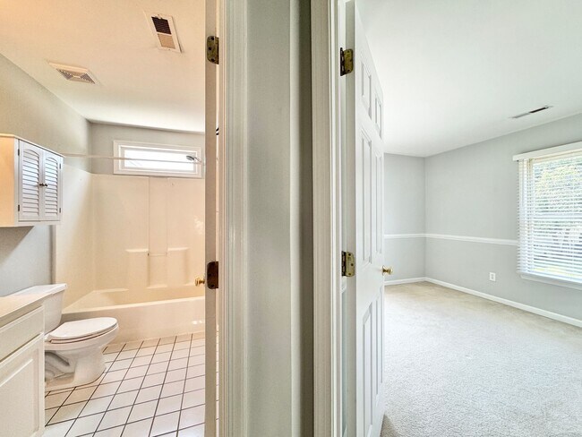Building Photo - 5208 Autumn Woods Dr