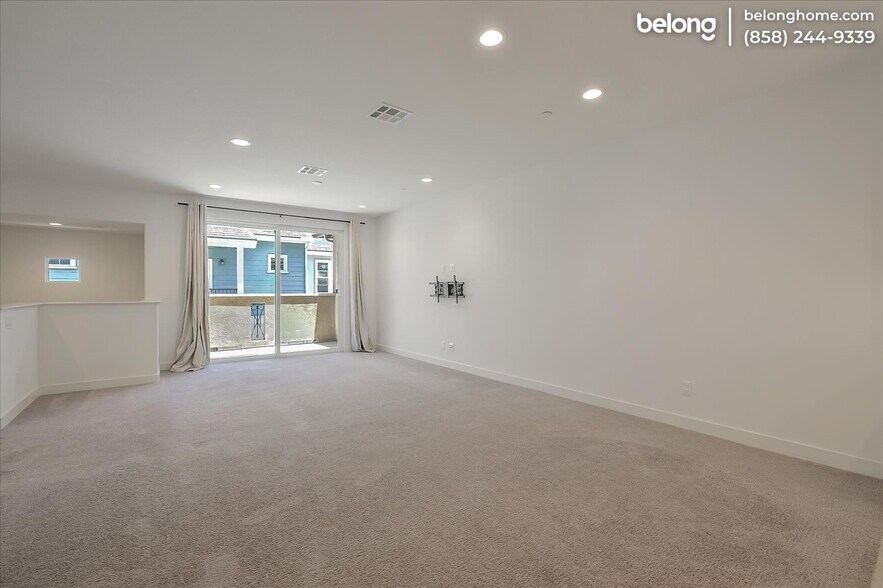 Building Photo - 4367 Pacifica Wy