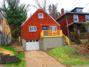 Building Photo - 346 Connor St