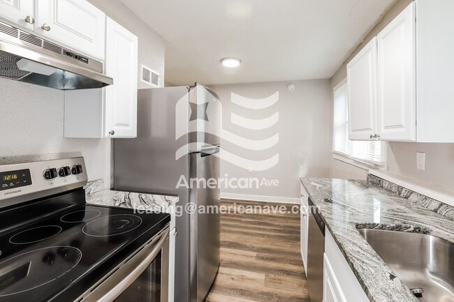 Building Photo - 3943 N 40th St