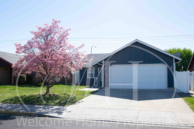 Building Photo - Newer 2 bed/2bath Home in Quiet Neighborhood