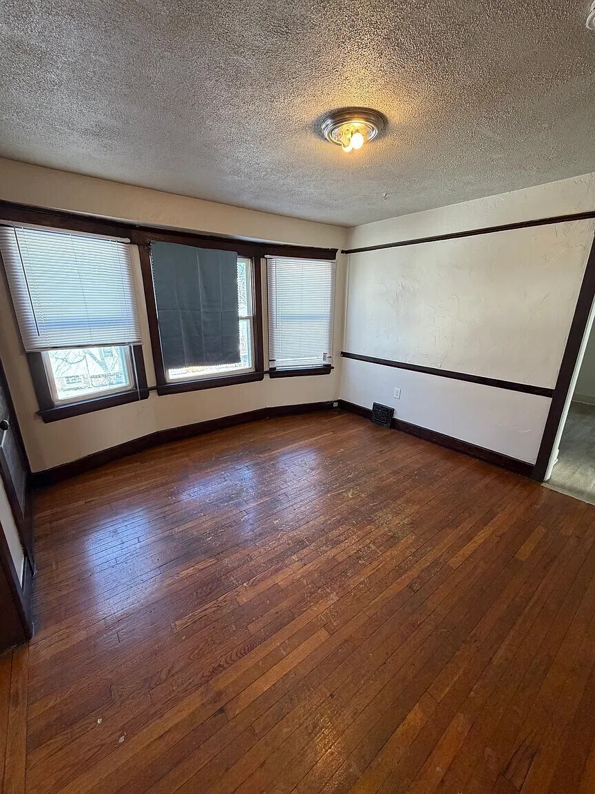 Building Photo - 3181 W 82nd St