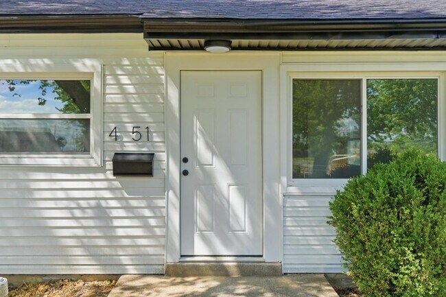 Building Photo - 4351 Redonda Ln
