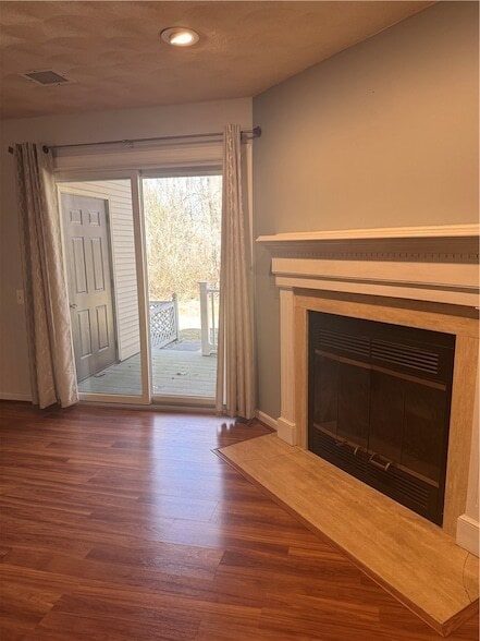 Building Photo - 92 Trellis Dr