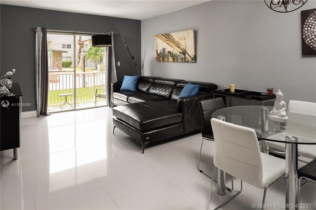 Building Photo - 7505 SW 82nd St