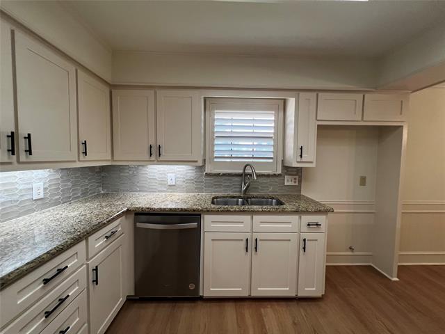Building Photo - 2501 Primrose Dr